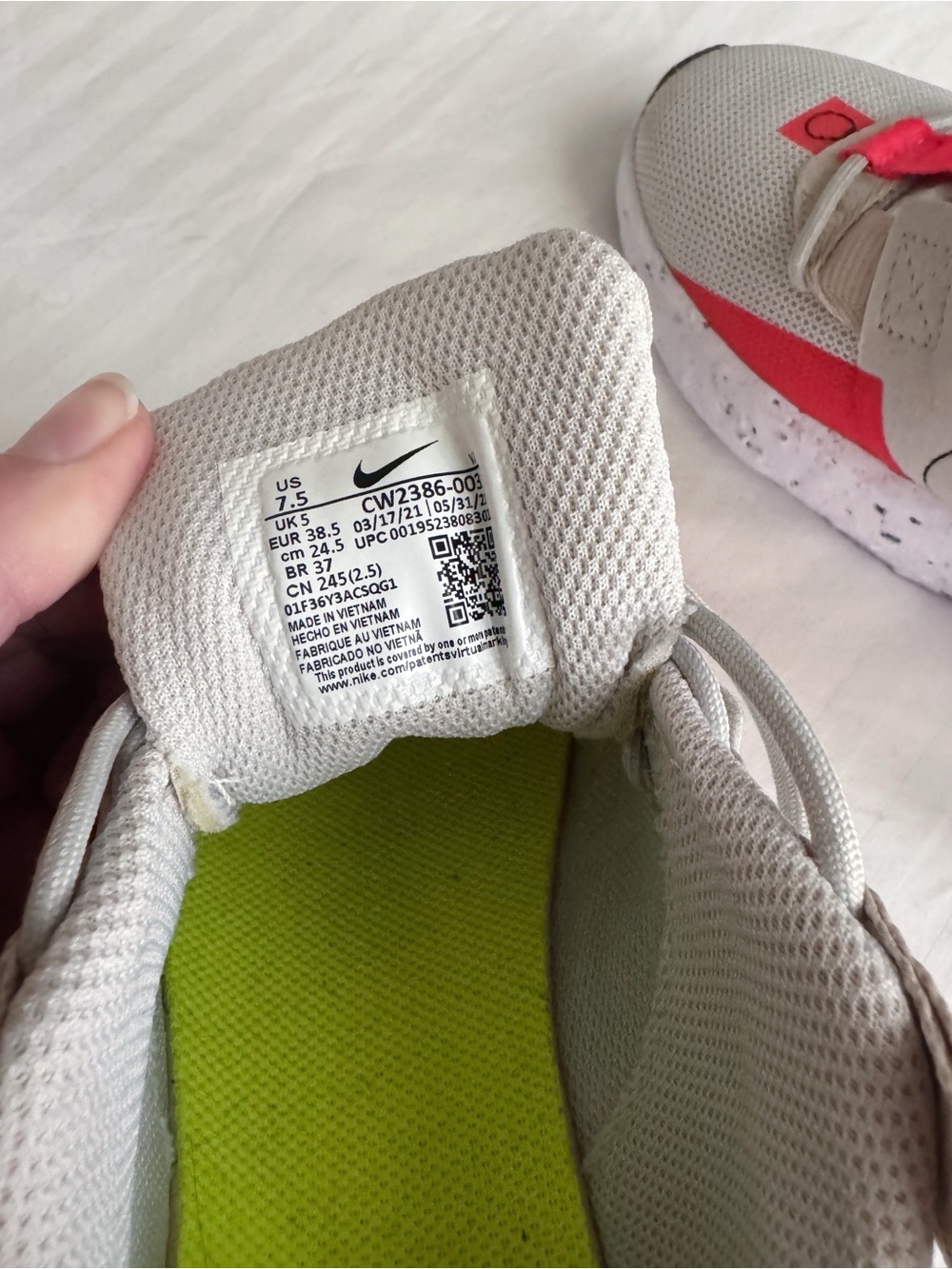 Nike Wmns Crater Impact 'Light Bone Bright Crimson' - NWOT/B - Picture 4 of 4